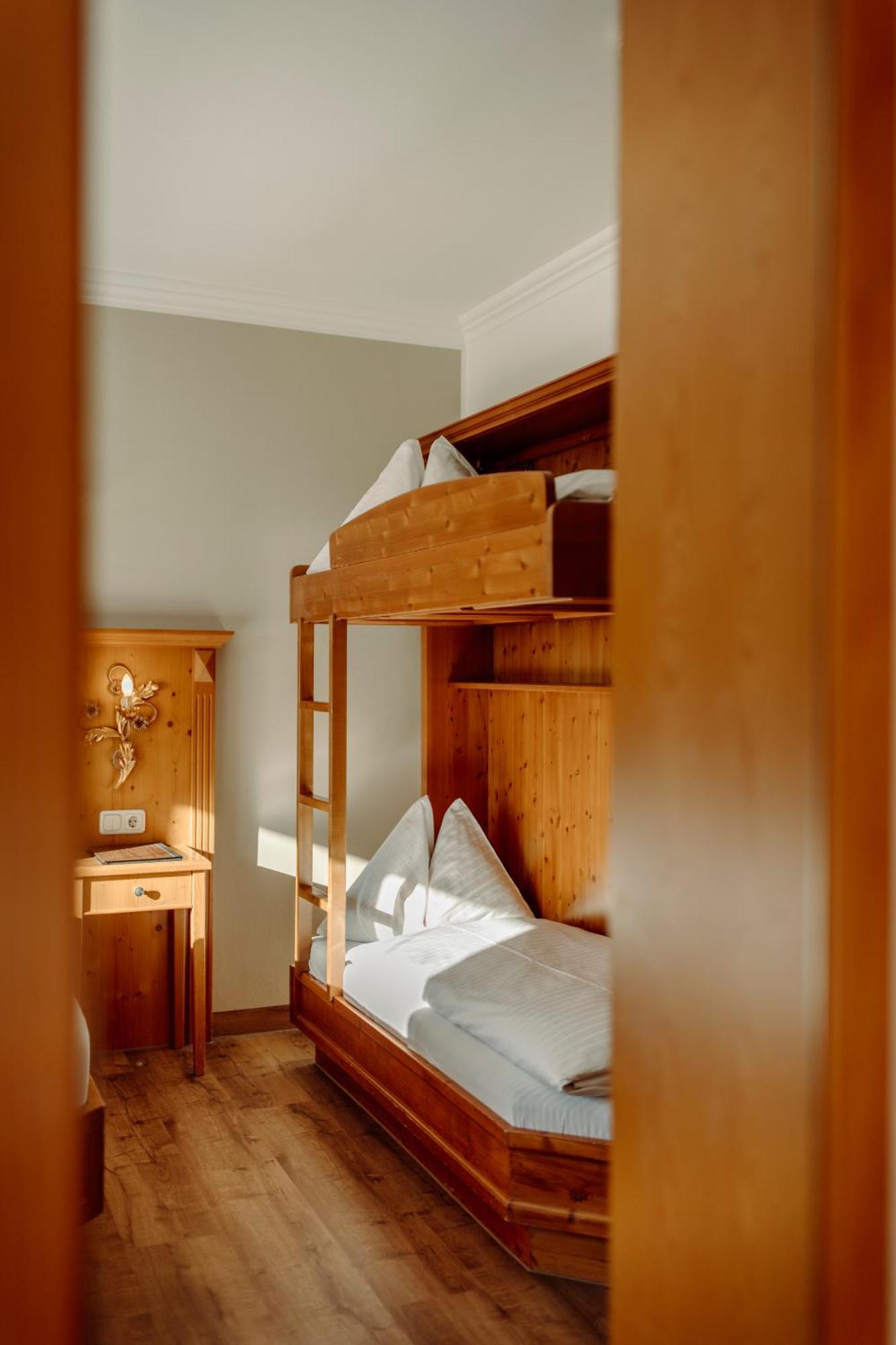 Hotel Lerch Sankt Johann im Pongau Luaran gambar